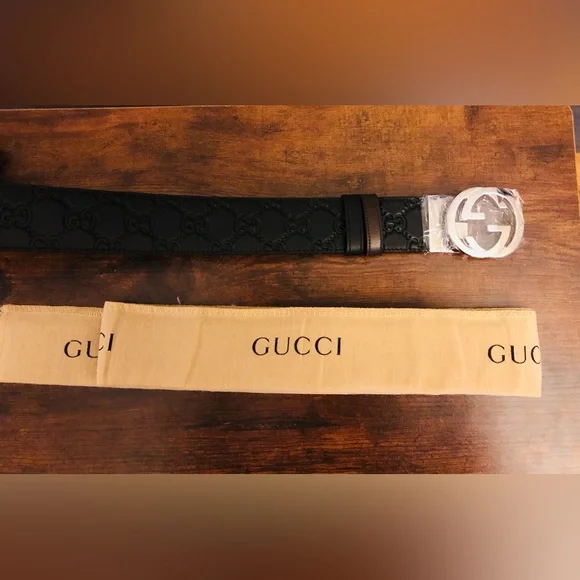 SOLD!! Gucci signature leather belt - Picture 6 of 8